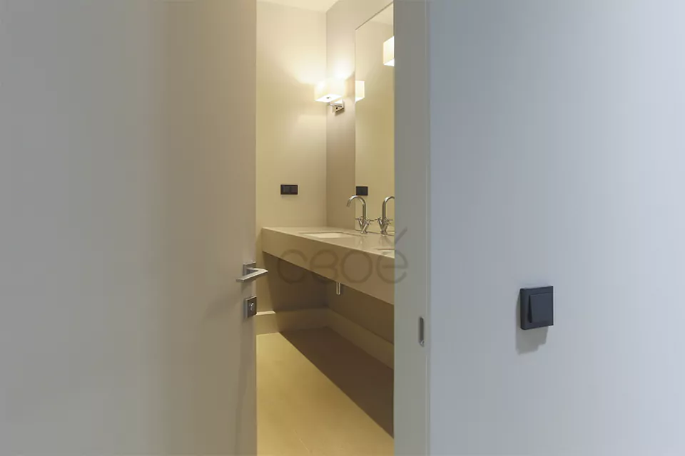 Выбор двери для ванной комнаты и туалета